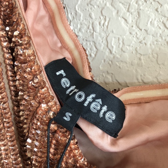 RETROFÊTE Ella One-Shoulder Sequin Dress - Picture 10 of 13